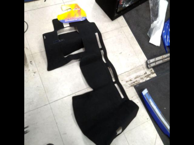 ไม่ได้ใช้ Subaru Forester, Impreza, WRX, XV Hatch, Sedan, SUV, Wagon Dashmate Dashboard Cover DM1259