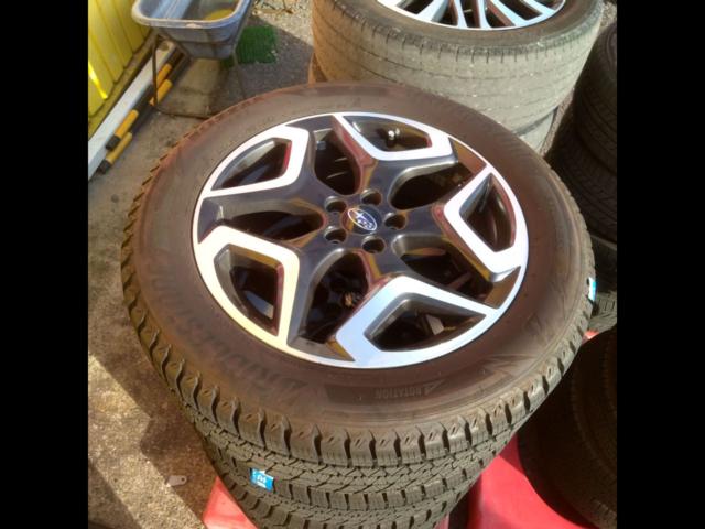 ล้อแท้ Subaru XV ซ้าย + BRIDGESTONE BLIZZAK DM-V3