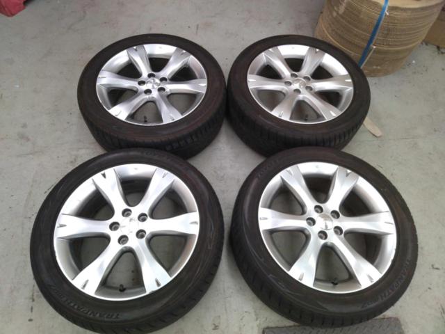 ล้ออลูมิเนียมแท้ Subaru Exiga + TOYO TRANPATH MP7