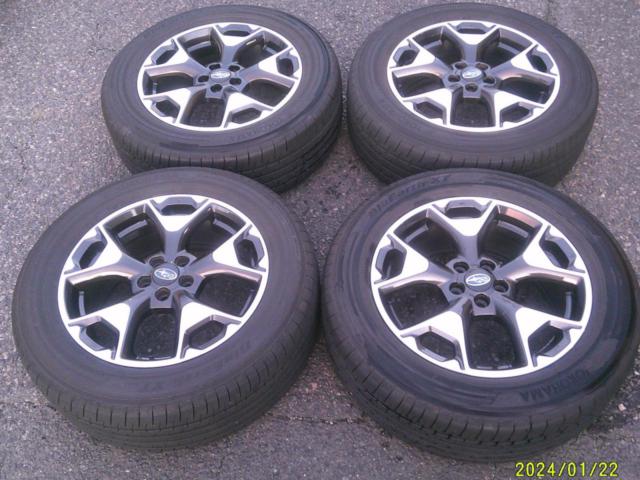 Subaru แท้ XV + YOKOHAMA BluEarth-XT AE61 225/60-17 Z03128