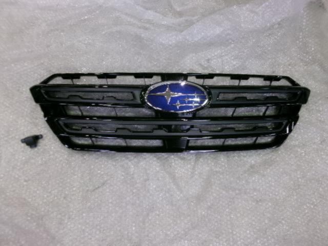 กระจังหน้าแท้ Subaru BT5 Legacy Outback