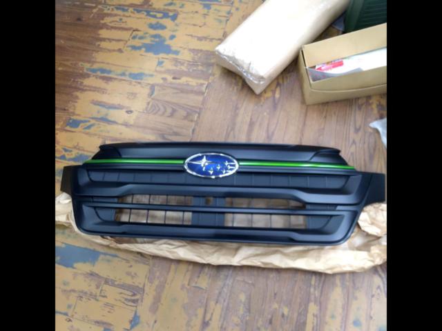 กระจังหน้าแท้ Subaru Forester/SK5 X-BREAK