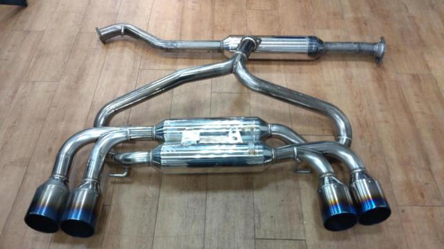BLITZ NUR-SPEC VSR Quad รุ่น 86/ZN6・BRZ/ZC6