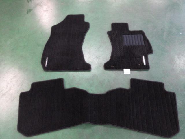 พรมปูพื้นแท้ Subaru SK Forester