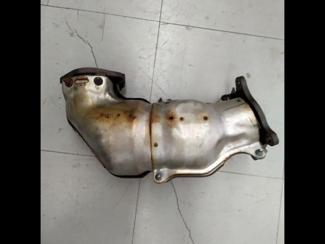 ตัวเร่งปฏิกิริยาของแท้ Subaru WRX S4
