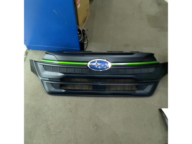 กระจังหน้าแท้ Subaru SL Forester X-BREAK