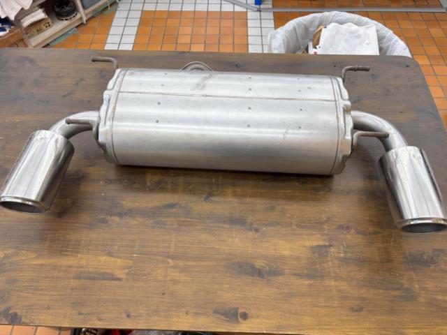 Toyota ZN6 86/Subaru ZC6 BRZ Early ท่อไอเสียแท้ *เฉพาะชิ้นหลังเท่านั้น