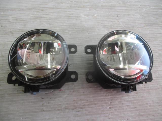ชุดไฟตัดหมอก LED ของแท้ Subaru Levorg/VM4/VMG ซ้ายและขวา
