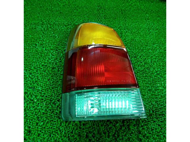 SUBARU แท้ Pleo เลนส์ท้ายแท้ คนนั่งข้าง RA1