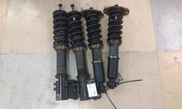 ลดราคาจำนวนจำกัด ☆ RUSH DAMPER Legacy Touring Wagon/BR9