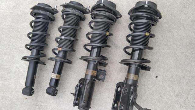 ชุดช่วงล่างแท้ของTOYOTA 86・ZN6/BRZ・ZC6