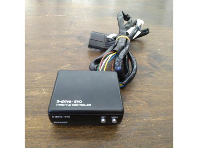 Pivot 3-drive・ตัวควบคุมคันเร่ง EVO + 86/ZN6 BRZ/ZC6 M/T ชุดสายไฟรถยนต์ TH-2A