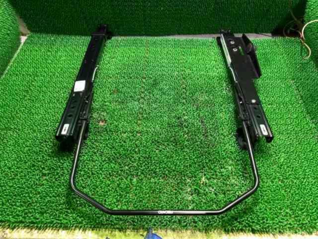 รางเบาะ RECARO ZN6/86-ZC6/BRZ ฝั่งคนขับ