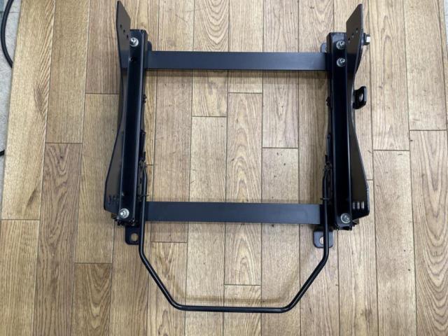 เจ้าสาว Super Seat Rail FO ประเภท Driver's Side ZN6/ZN8 86/GR86 ZC6/ZD6 BRZ
