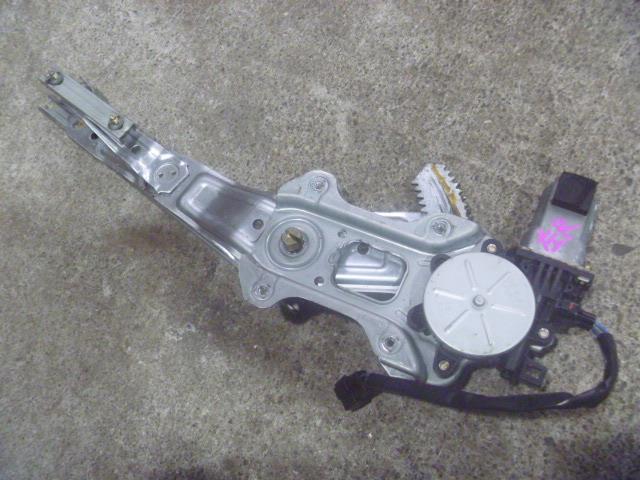 Mitsuba เรกูเลเตอร์ประตูซ้าย/มอเตอร์ (Impreza) อะไหล่แท้ ระบบไฟฟ้าอื่นๆ 62222FE010