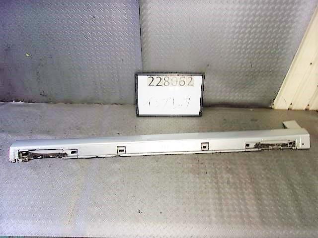 กาบบันไดข้างขวา (Impreza) อะไหล่แท้ ข้างแอโร 96051FE100TG