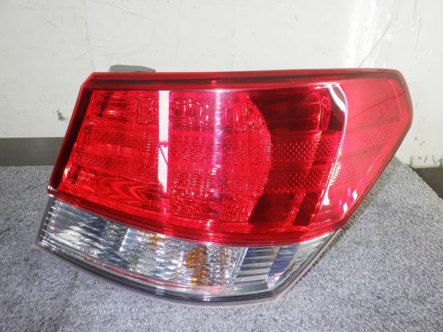 ไฟท้ายขวา Koito (Legacy) อะไหล่แท้ เลนส์ท้าย 84912AJ110