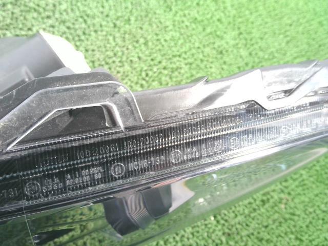 ไฟหน้าซ้าย ASSY (Legacy) อะไหล่แท้ ไฟหน้า 84001AJ170