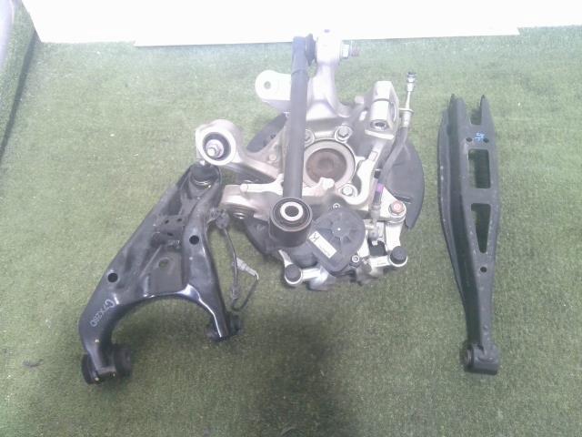 ดุมอาร์ขวา ASSY (Impreza) อะไหล่แท้ อะไหล่ช่วงล่างอื่นๆ 28411FL000