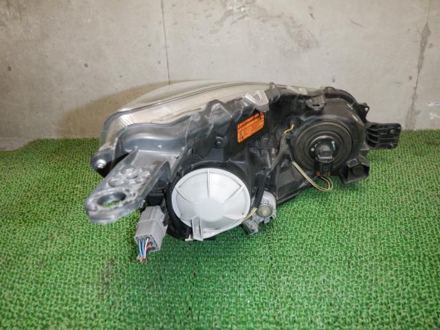 ไฟหน้าซ้าย Koito ASSY (Legacy) อะไหล่แท้ ไฟหน้า 84001AJ090