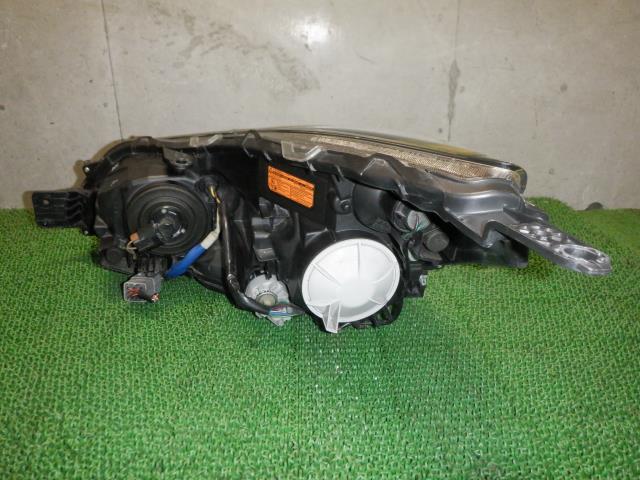 ไฟหน้าขวา Koito ASSY (Legacy) อะไหล่แท้ ไฟหน้า 84001AJ161