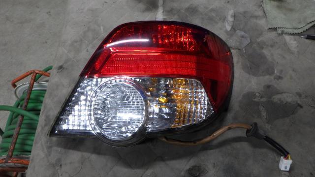 ไฟท้ายขวา Mitsuba (Impreza) อะไหล่แท้ เลนส์ท้าย 84201-FE300