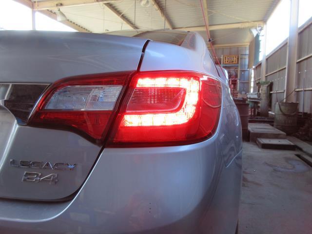 ไฟท้ายขวา Koito (Legacy) อะไหล่แท้ เลนส์ท้าย 84912AL090