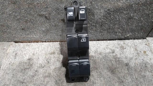 สวิตซ์กระจกไฟฟ้า(Impreza) อะไหล่แท้ อุปกรณ์ไฟฟ้าอื่นๆ 83071FG000