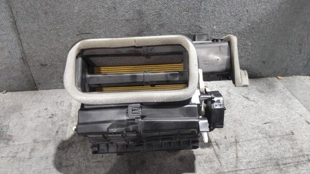 เครื่องทำความร้อนรถยนต์ (Impreza) อะไหล่แท้ ระบบไฟฟ้าอื่นๆ 72210FG020